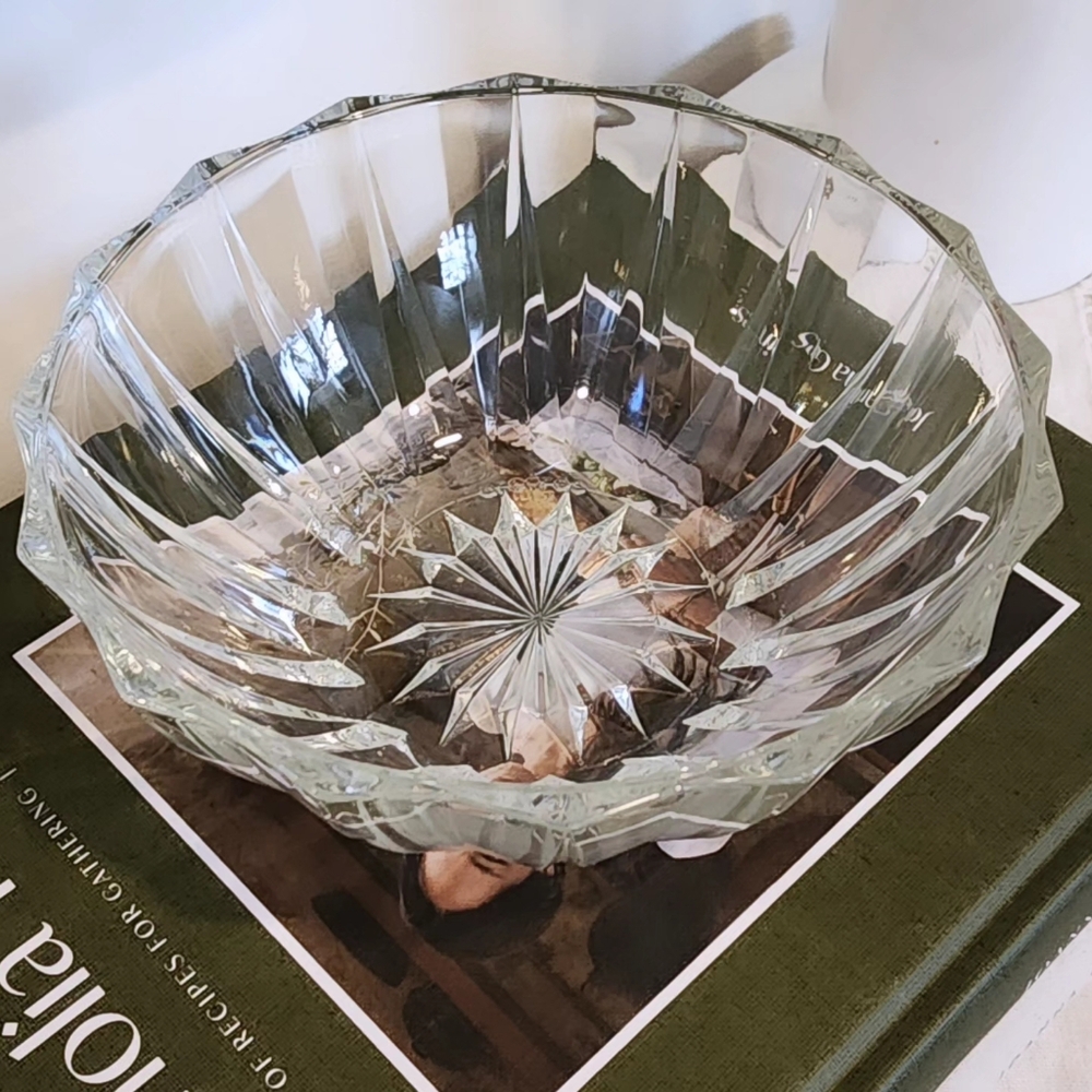 Small Diamond Style Arcoroc Bowl-Made in France.